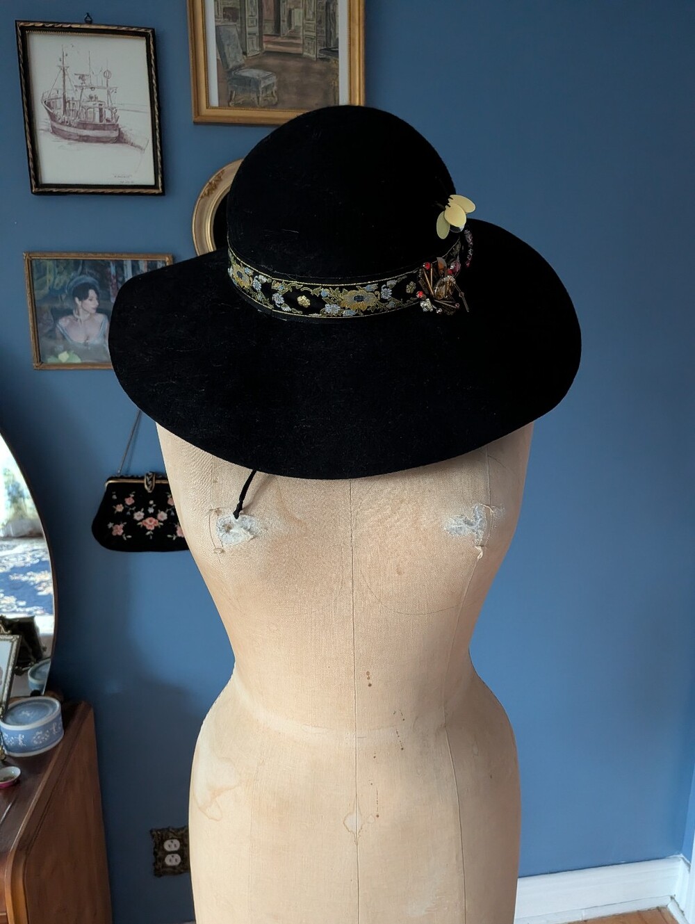 Wool Hat - Picture 3 of 8